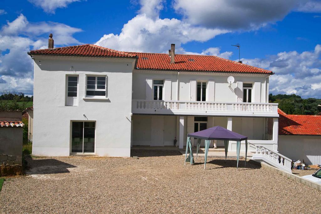 Moulin Des Tours Bed & Breakfast Barbaste Dış mekan fotoğraf